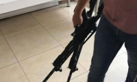 Adnan Oktar'ın evinde yapılan aramada yüzlerce silah ele geçirildi