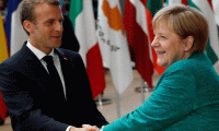 Almanlar Macron'a Merkel'den çok güveniyor