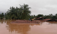 Baraj çöktü! 100 kişi kayıp