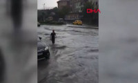 İstanbul'da metro seferleri yağış sebebiyle durdu