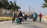 Suriyeliler sınırdaki kamplara yerleştirilecek