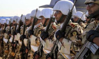 İran, Körfez'de askeri tatbikata hazırlanıyor