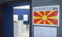 Makedonya'daki tarihi referanduma katılım yetersiz