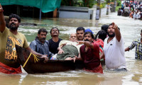 Hindistan'da şiddetli yağışlar 1400 can aldı