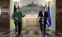 Merkel ve Çipras'tan göçmenler için işbirliği kararı