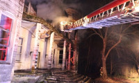 Beykoz'da ahşap yapı yangında hasar gördü