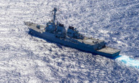 ABD savaş gemisi tansiyonu yükseltti