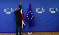 Anlaşmasız Brexit'i önlemeye yönelik yasa kabul edildi