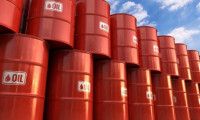 UEA küresel petrol talebi görünümünü düşürdü
