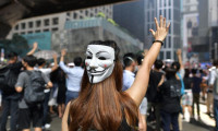 Hong Kong'da eylemlerde maske takılması yasaklandı