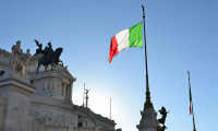 İtalya'da hükümet bütçe için güven oyu aldı