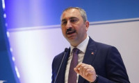 Bakan Gül: Türk yargısı, sadece hukukun emrinde