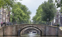 Amsterdam'da eskiyen köprü ve rıhtımlar için 2 milyar euro harcanacak