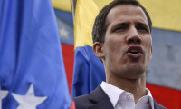 Venezuela Yüksek Mahkemesi'nden Guaido'ya şok