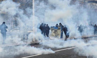 Fransa'da biber gazı yasaklansın talebi reddedildi
