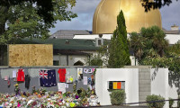 Yeni Zelanda'da saldırıya uğrayan camiler ziyarete açıldı