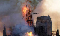 İki iş insanından Notre Dame için 300 milyon euro
