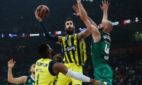 Fenerbahçe Beko Zalgiris'i deplasmanda yendi, seride öne geçti