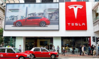 Tesla CEO'su açıkladı: 1 milyon robot taksi geliyor