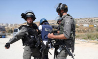 İsrail AA kameramanı ile birlikte 7 gazeteciyi gözaltına aldı