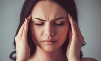 Baş ağrınızın sebebi çantanız olabilir