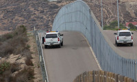 Trump'ın Meksika sınırına ödenek kararına yargı engeli