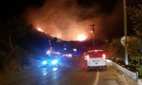 İzmir'de turizm merkezinde orman yangını! Oteller tahliye edildi