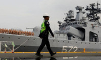 Rus ve ABD savaş gemilerinden restleşme