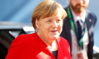 Merkel: Her türlü Brexit'e hazırız
