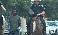 Siyah adamı ipe bağlayıp yürüten Teksas polisi özür diledi