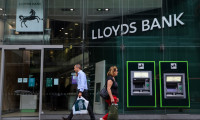 Lloyds Tesco'nun kredi portföyünü 3.8 milyar dolara satın aldı