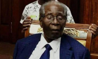 Zimbabve'nin devrik başkanı Mugabe öldü