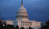 ABD Temsilciler Meclisi, iki azil maddesini Senato'ya gönderdi