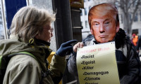 Davos'ta zirve öncesi dikkat çeken protestolar