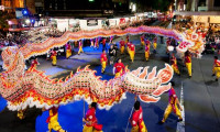 Paris Belediyesi'den Çin yeni yılı kutlamalarına iptal