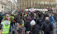 Fransa'nın 'en uzun' grevleri benzini de vurdu: Taraflar uzlaşamıyor