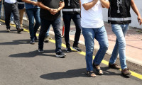 İzmir merkezli FETÖ operasyonu: 23 gözaltı