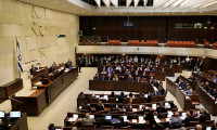 İsrail'de Meclis Başkanı, yolsuzluk komisyonu oylamasını iptal etti