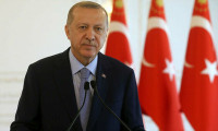 Erdoğan: Bayrağımıza göz dikenleri acı bir akıbet bekliyor