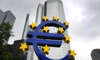 ECB: Krize rağmen euro'ya ilgi sürüyor
