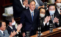 Japonya'da Başbakan Suga özür diledi!