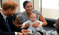 Meghan Markle ve Prens Harry'den oğulları Archie ile Noel kartı