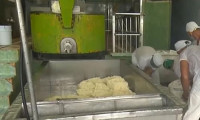 Devletin fabrikasından peynir çaldılar, yakalandılar