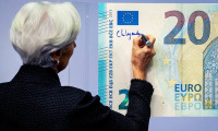 Euro, Lagarde'ı bekliyor
