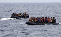 Mültecileri taşıyan teknede en az 16 ölü var