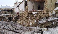 İran'ın Türkiye sınırında şiddetli deprem! Van'da 8 ölü