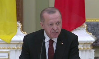 Erdoğan: 1 milyon insan sınırımıza yürüyor