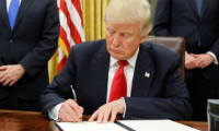 Trump göçmenlere 60 gün kapıyı kapatan kararı imzaladı