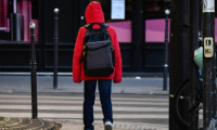 Fransa'da okulların açılmasıyla 70 öğrencide virüs tespit edildi 