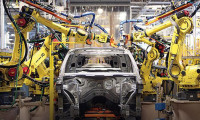 İngiltere'de Nisan ayında otomobil üretimi neredeyse durdu